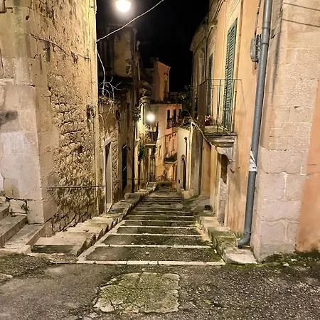 Casacastellett * Modica