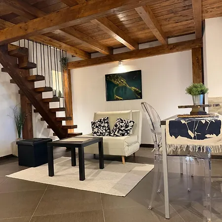 Casacastellett Feriehus Modica